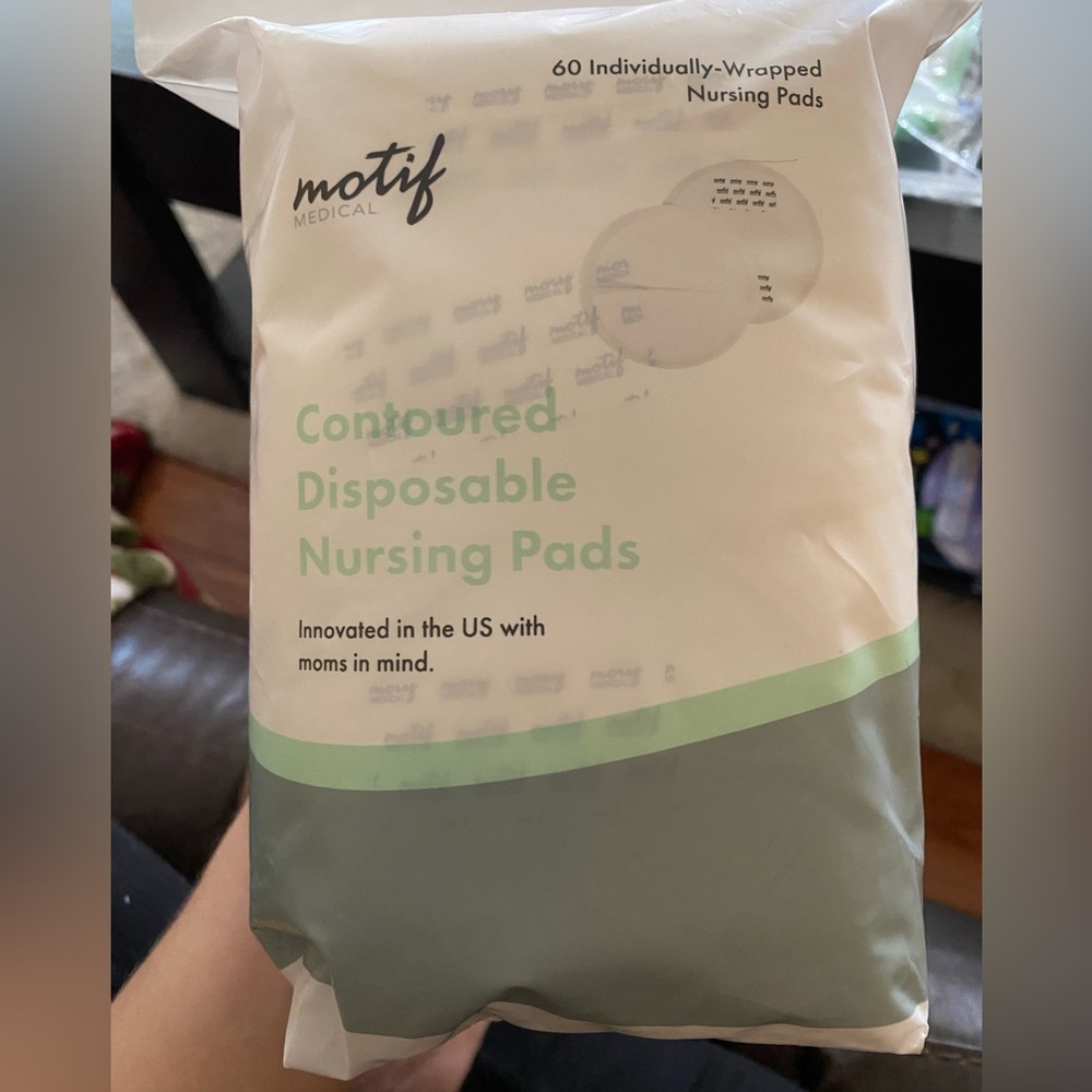 Motif Medical Contoured Disposable Nursing Pads AND Frida Mom hot and cold packs